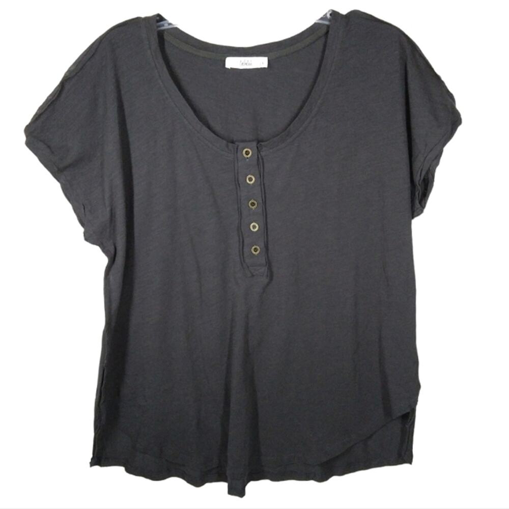 Talulah Button Front Short Sleeve Tee Gray size Large
